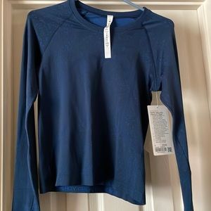 Lululemon swiftly tech long sleeve shirt 2.0 race length distorted noise blue